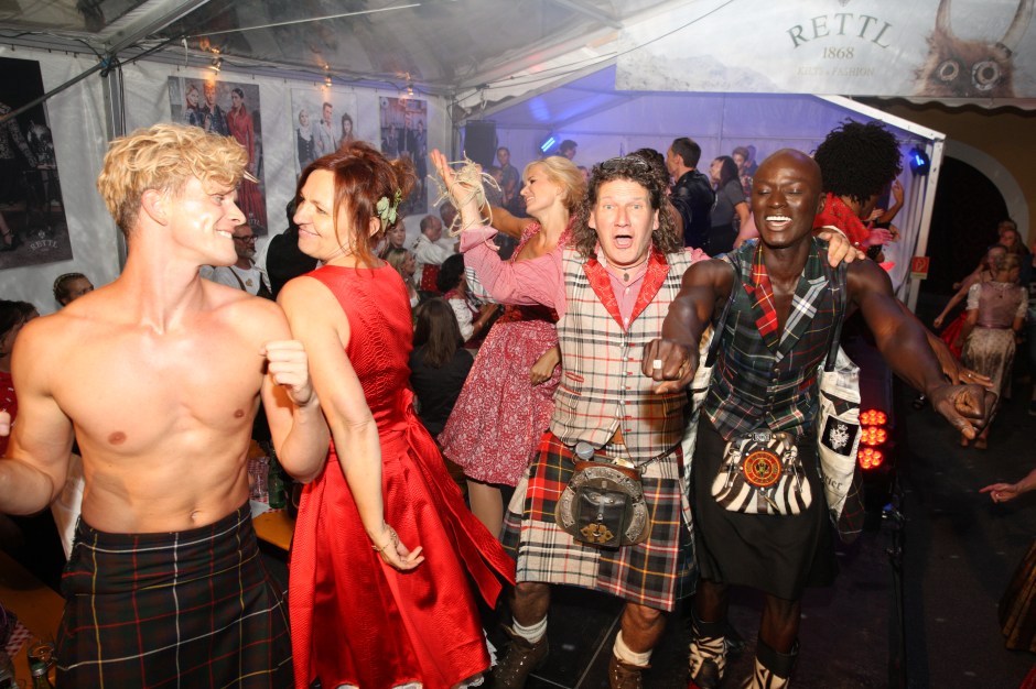 2G4D7548 c Kampitsch(1)