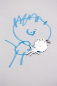 Goldschmied Edwin Zaloha verwandelt Kinderzeichnungen in einzigartige Schmuckstücke